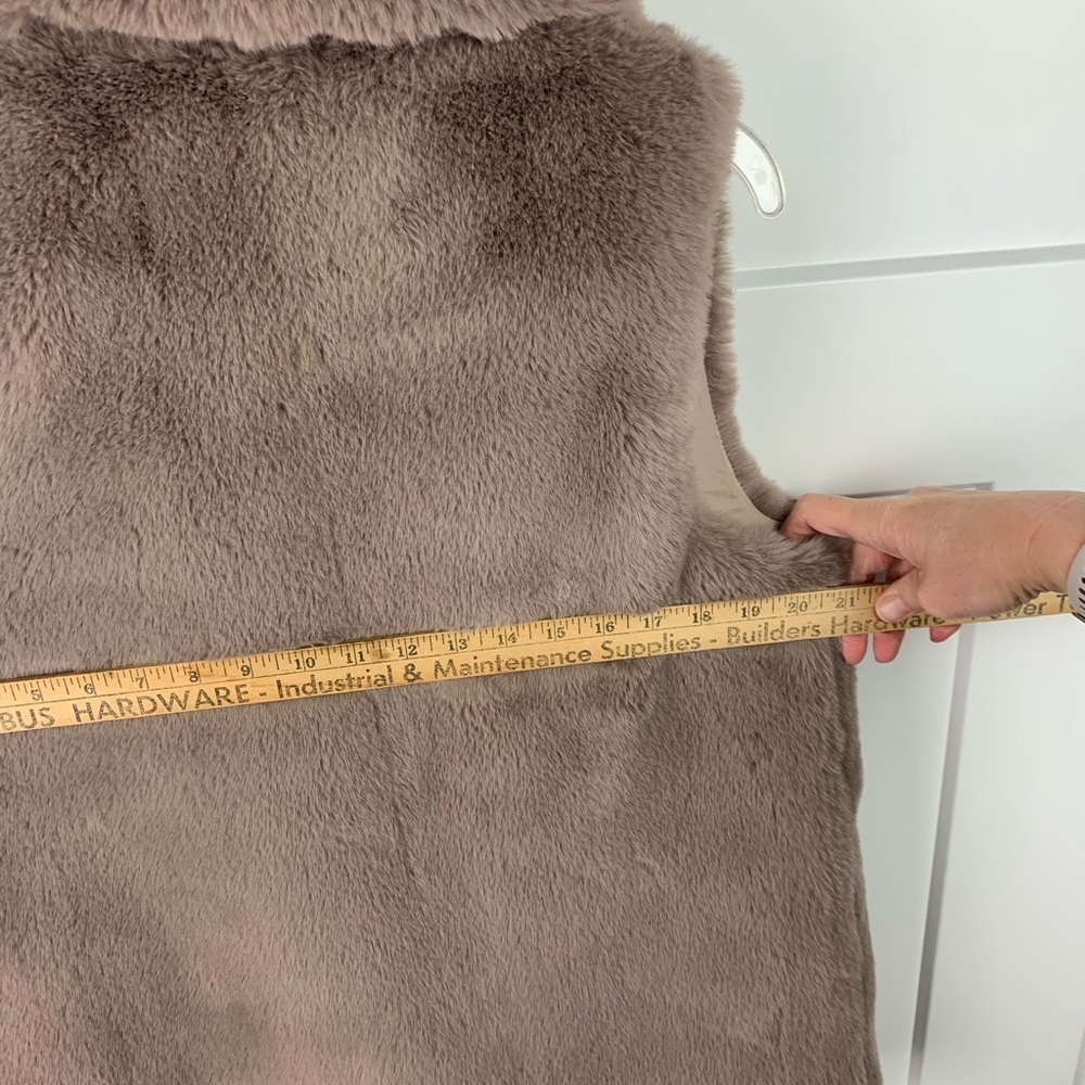 Soft Surroundings Faux Fur Plush Vest MEDIUM Mauve Cozy Lodge - Picture 5 of 7